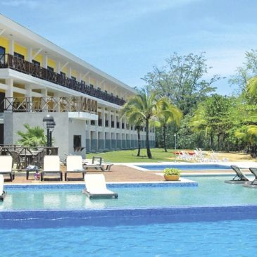 Hotel PlayaTortuga & Beach Resort