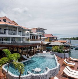 Tropical Suites Hotel
