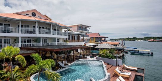 Tropical Suites Hotel