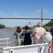 Vollständige Kanal Durchfahrt