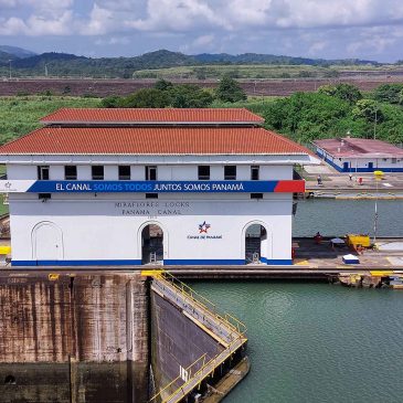 Half Day Tour: Panama Canal - Miraflores